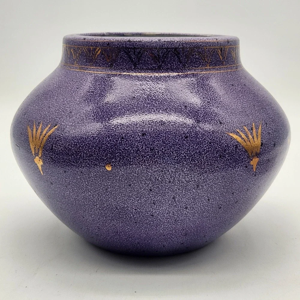 Ecco Nova Amethyst Medieval Monarch Speckled Ceramic Vase/Planter Gilt Design - Picture 4 of 8